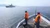 Prajurit TNI AL Selamatkan Korban Perahu Tenggelam di Selat Sele Sorong