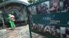 Kebun Binatang Ragunan Disemprot Cairan Disinfektan - Bagian 5