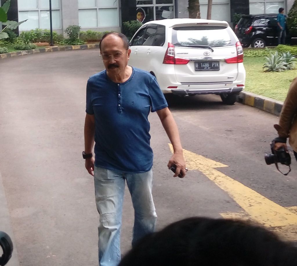 Tampilan Pengacara Lebih Santai, Apakah Setnov Sudah Sehat?