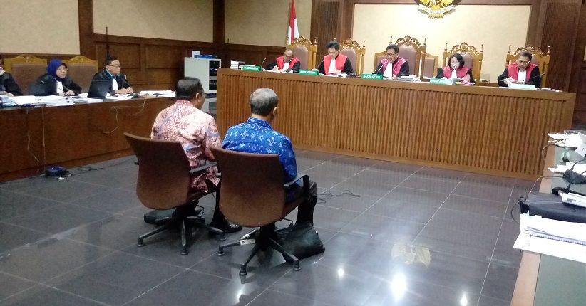 Hakim Yanto Berhalangan, Sidang Setnov Ditunda Pekan Depan