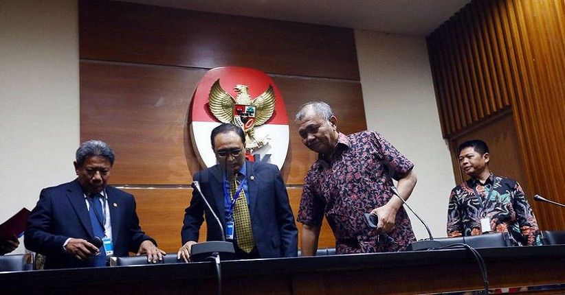 MA: Hakim Wahyu dan Panitera Tuti Atika Diberhentikan Sementara