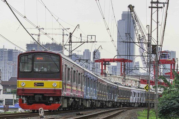 Penumpang KRL Kini Boleh Bawa Koper Besar