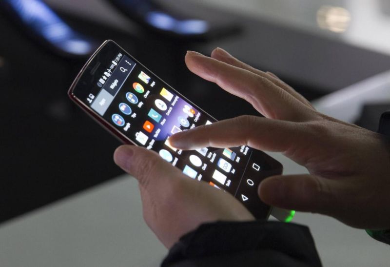 Kaspersky Lab: Orang Pilih Telanjang Ketimbang Pergi Tanpa Smartphone