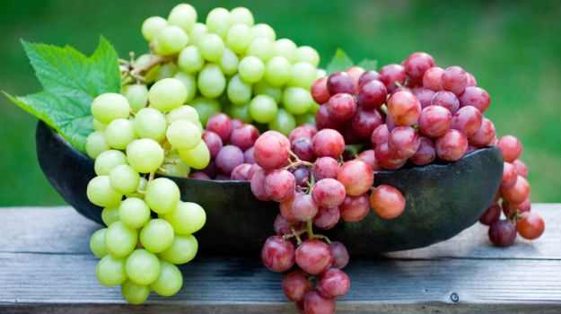 Makan Buah Anggur di Malam Tahun Baru Bawa Keberuntungan? Ini Mitosnya