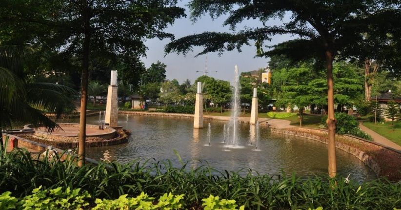 3 Pilihan Wisata di Jakarta, Taman Barito Pohonnya Terkenal Rimbun