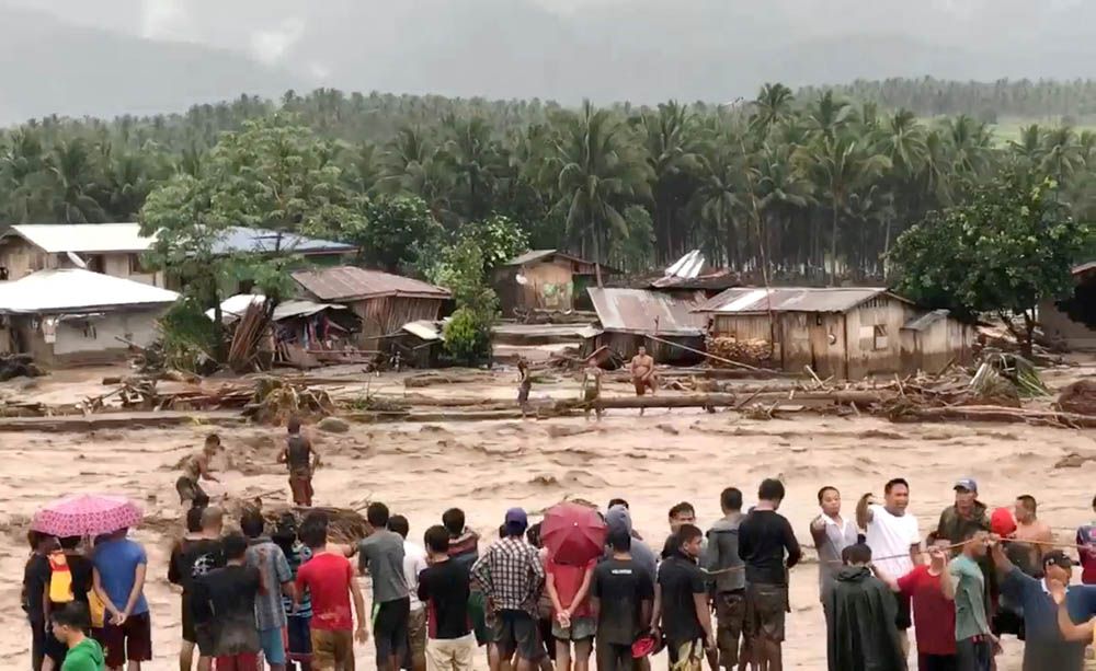 Paus Fransiskus Doakan Korban Badai Filipina