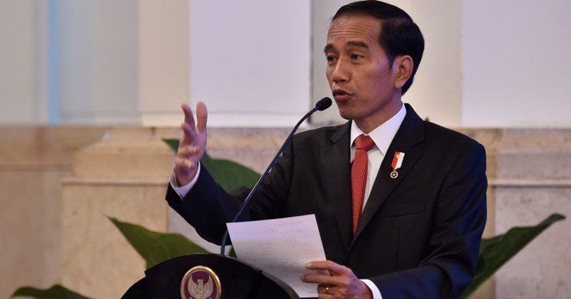 Jokowi Akan Taat Aturan Jika Dilarang Bagi-bagi Sepeda