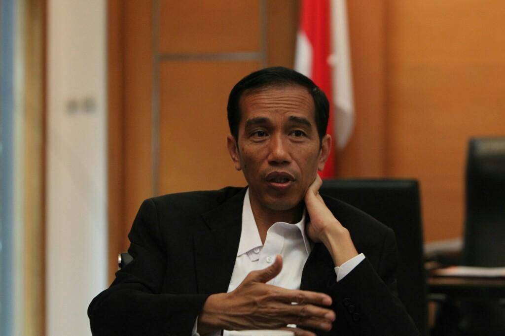 Diberi â€˜Kartu Kuningâ€™, Jokowi Ajak anggota BEM UI ke Asmat