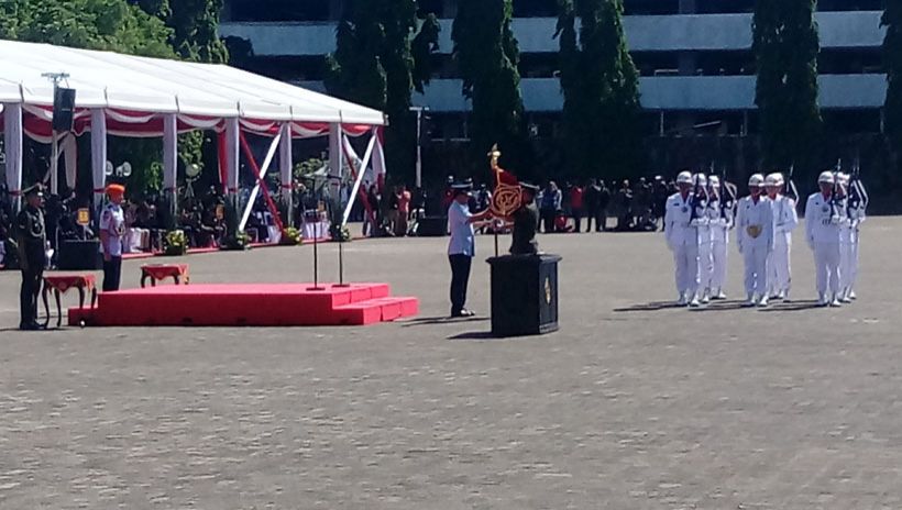 Pesawat Tempur Sukhoi Iringi Sertijab Panglima TNI