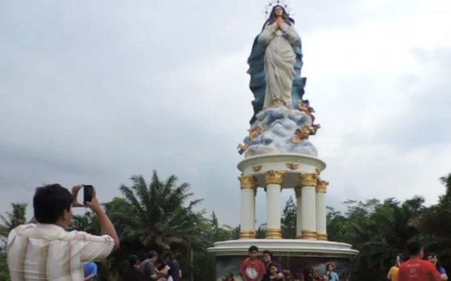 Megahnya Patung Bunda Maria Raksasa di Lereng Gunung Ungaran