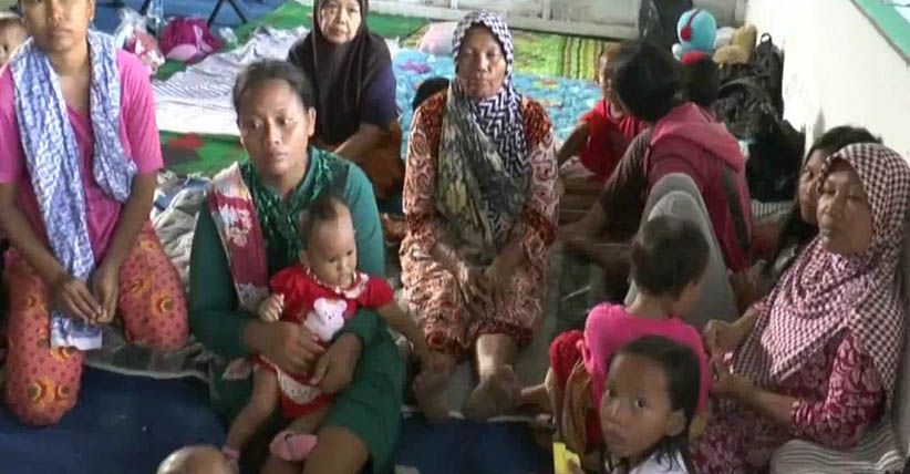 Korban Puting Beliung Pemalang Mengungsi ke Sekolah