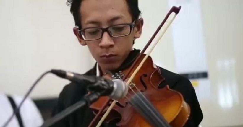Kisah Budi, Guru yang Tewas Dianiaya Siswa dan Biola Kesayangannya