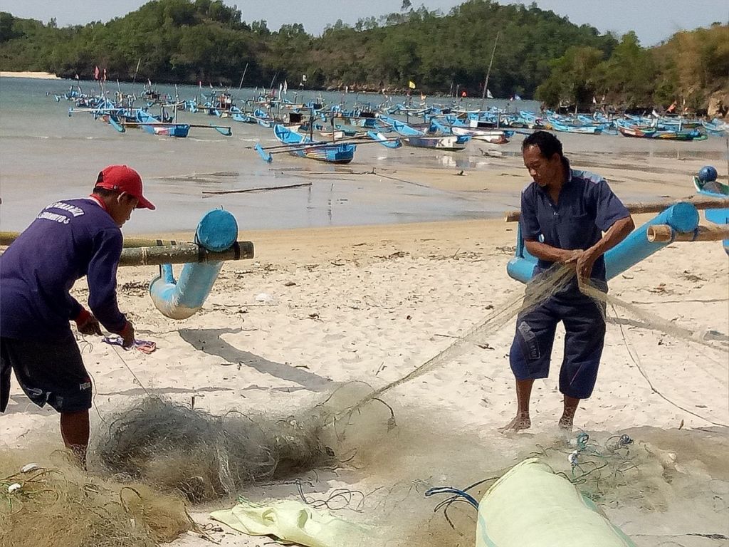 Cuaca Buruk, Ratusan Nelayan di Sidoarjo Tak Bisa Melaut