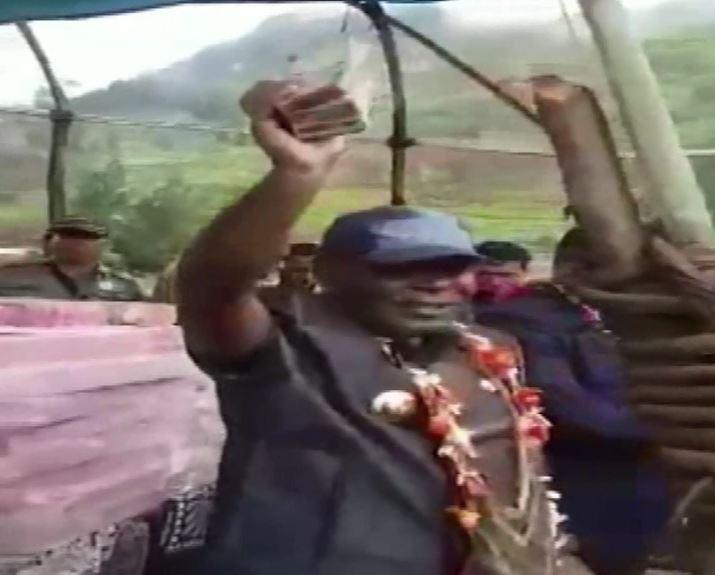 Ratusan Miliar Dana Desa Dibagikan di Lapangan Terbuka Yahukimo Papua