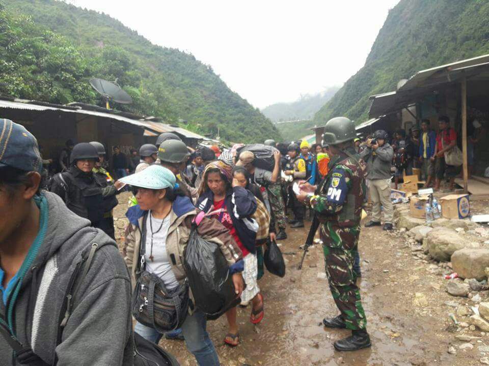Satgas Terpadu Berhasil Pukul Mundur KKB, 344 Sandera Dievakuasi