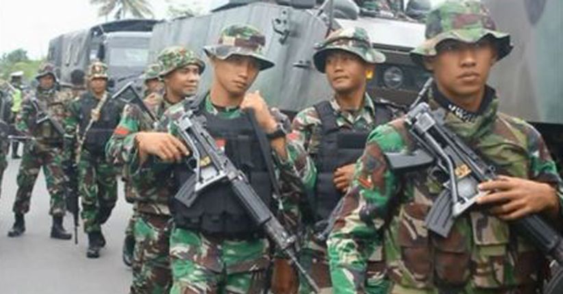 Pos TNI Diserang, Prajurit Kejar KKB Pelaku Penembakan