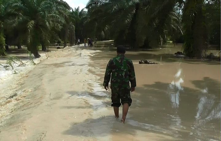 Tanggul Sei Bahapal Jebol di Batubara, Puluhan Desa Terancam Banjir