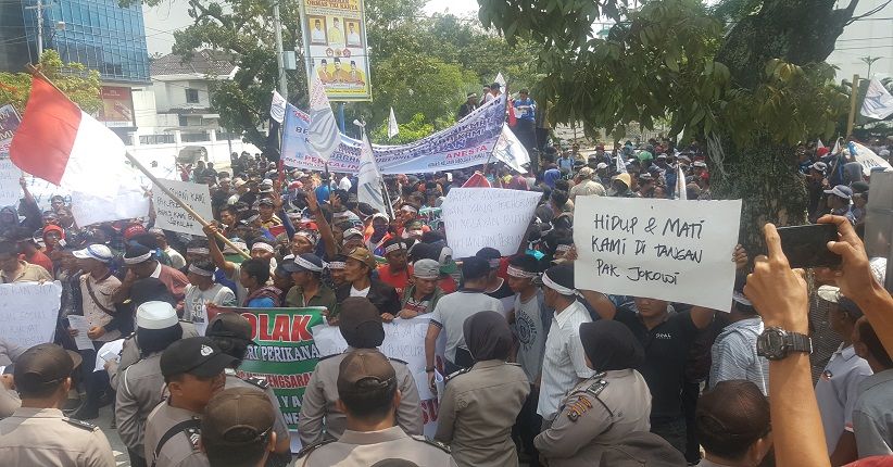 Ribuan Nelayan Kepung Kantor Gubernur Sumatera Utara Minta Keadilan
