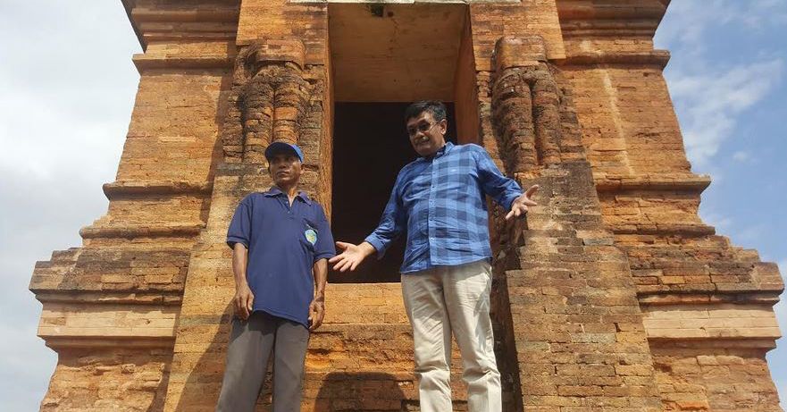 Kunjungi Candi Bahal I, Djarot Ajak Anak Muda Lebih Melek Soal Sejarah