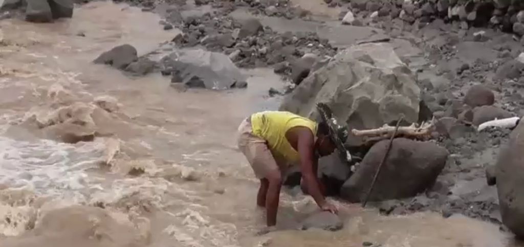 Pusat Vulkanologi Minta Penambangan di Zona Merah Sinabung Dihentikan
