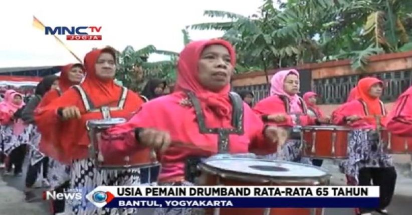 Berusia di Atas 65 Tahun, Lansia Bantul Sukses Bermain Drumband