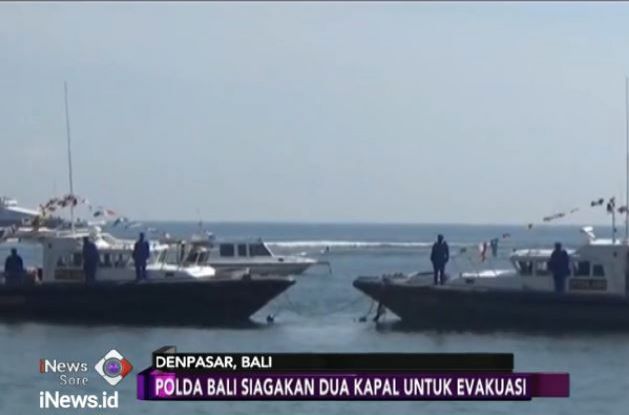 Antisipasi Letusan Besar, Kepolisian Siagakan Dua Kapal Besar