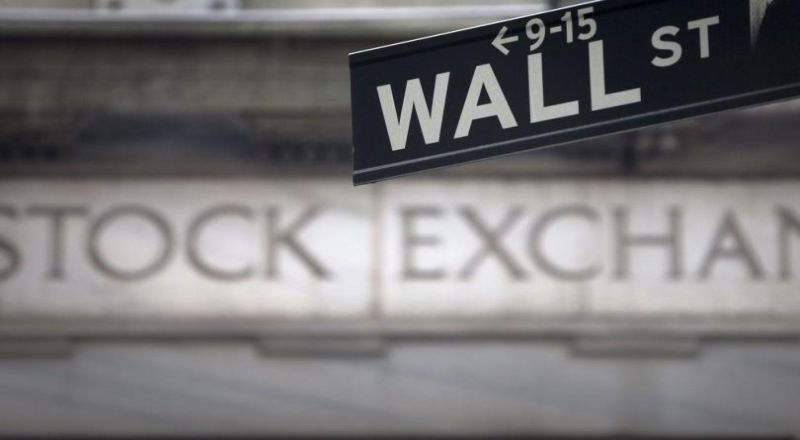 Wall Street Merosot di Tengah Penurunan Laporan Kepercayaan Konsumen AS