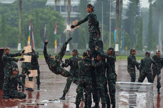 Kopassus Ajak Warga Ramaikan Lomba Komando Warriors di Cijantung