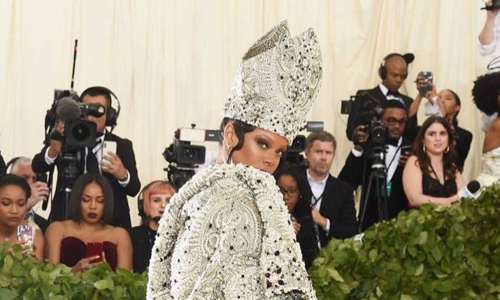 Balutan Busana Glamor Para Selebriti di Met Gala 2018