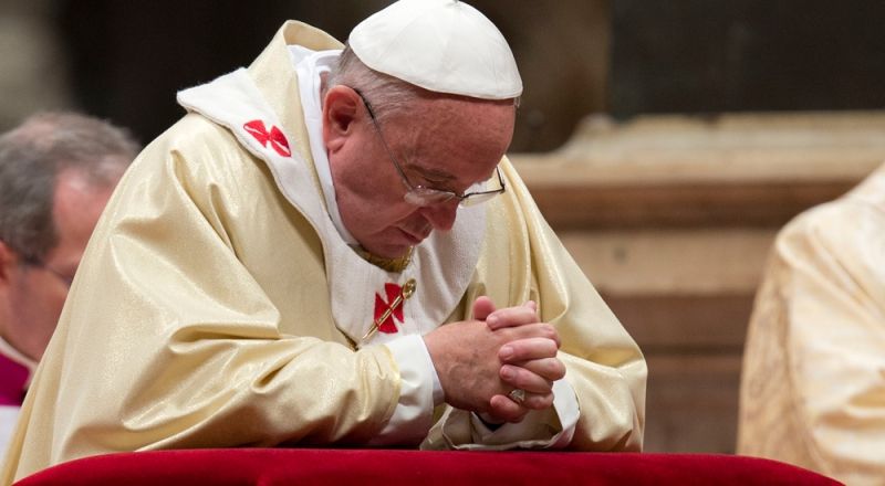 Paus Fransiskus Doakan Korban Teror Bom 3 Gereja Surabaya