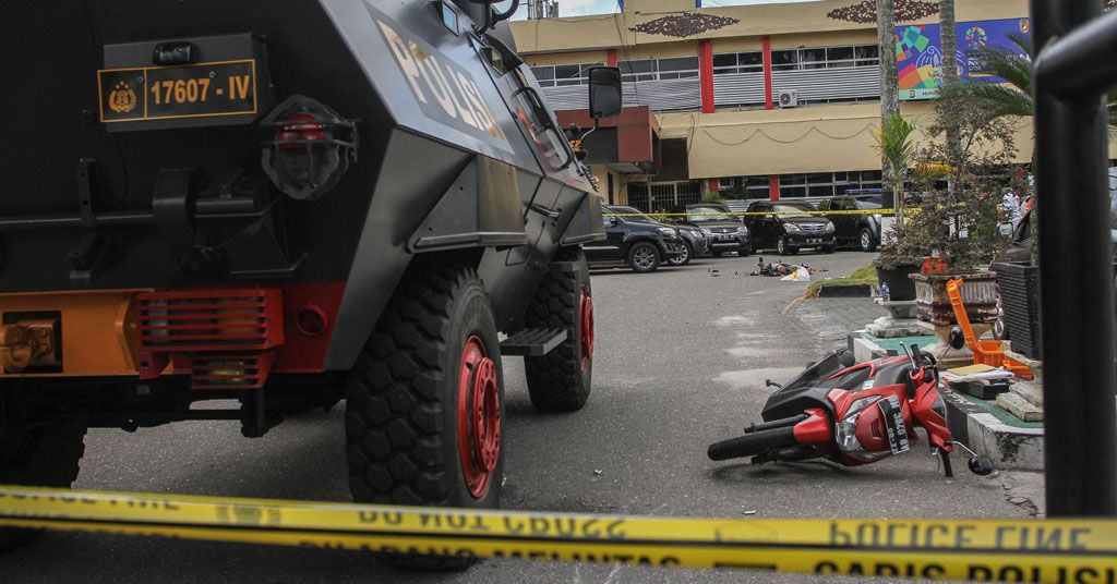 Polisi Korban Sabetan Samurai Teroris di Mapolda Riau Jalani Operasi
