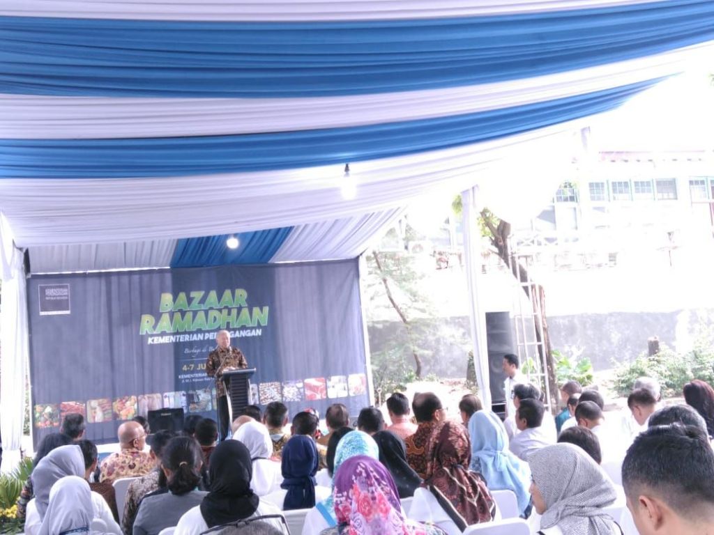 Mendag Larang Pejabat Eselon I dan II Belanja Sembako di Bazar Murah