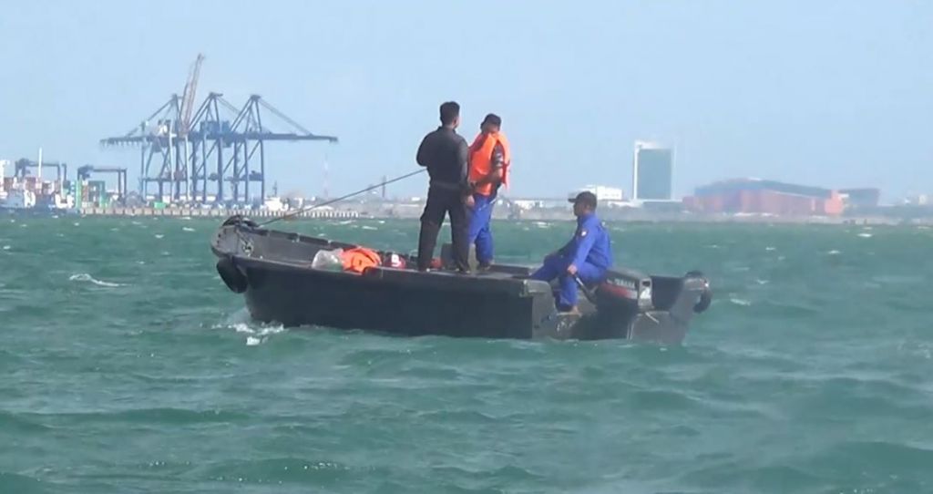 Basarnas Lanjutkan Pencarian Korban Kapal Tenggelam di Selat Makassar