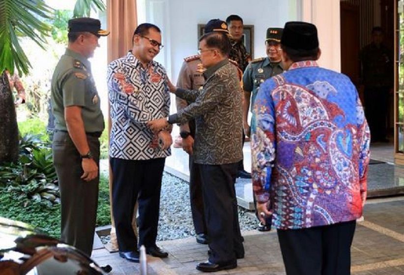Danny Pomanto Jemput Kedatangan Wapres Jusuf Kalla di Makassar