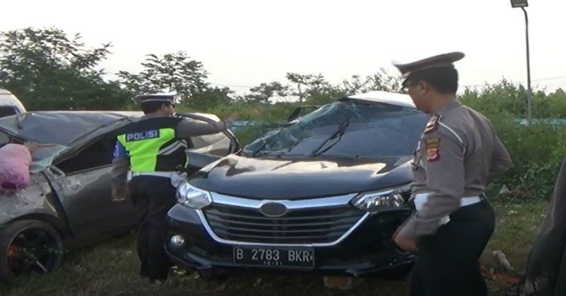 Avanza Pecah Ban di Tol Cipali, 2 Pemudik Tewas dan 6 Luka-Luka