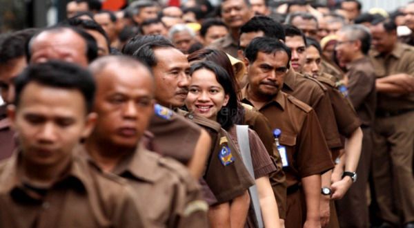 Besok Aktif Bekerja, PNS yang Bolos Bisa Kena Sanksi