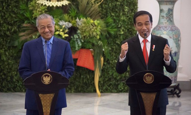 Mahathir Berjanji Jamin Pendidikan Anak-Anak TKI di Malaysia