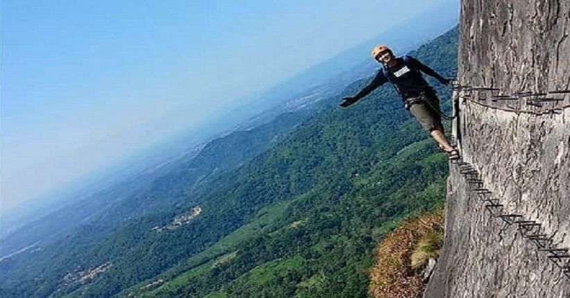 Uji Adrenalin di Gunung Parang Purwakarta, Jajal Wisata Panjat Tebing