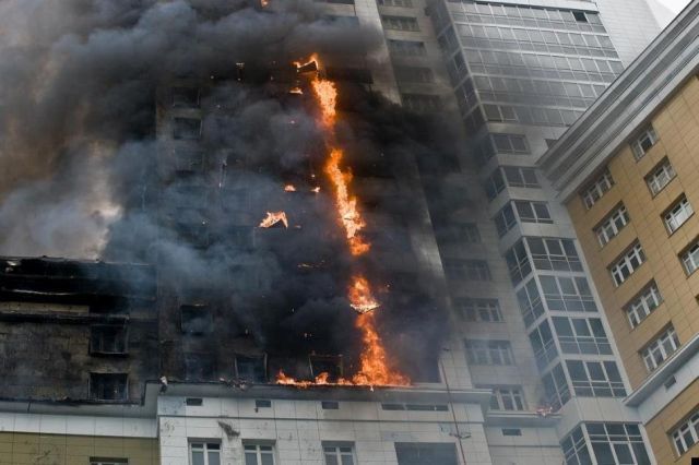 Laga Piala Dunia Dihebohkan Kebakaran Gedung Rusia, 20 Orang Selamat