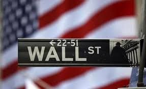 Wall Street Berakhir Turun Imbas Kenaikan Kasus Covid-19