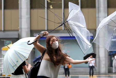 Jepang Diterjang Badai Shanshan, 4 Orang Luka