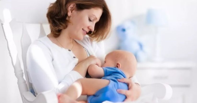 Ini Alasan Payudara Anda Besar Sebelah & Lebih Banyak Diisap oleh Bayi