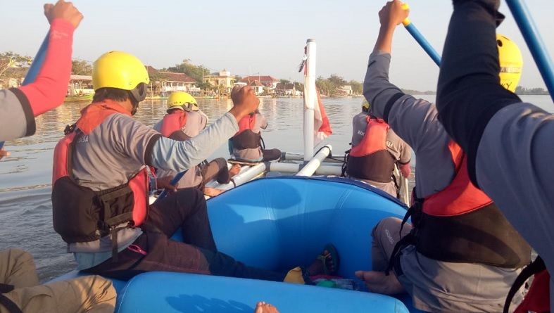 Ekspedisi Bengawan Solo Himapala Unesa Dokumentasikan Jejak Peradaban