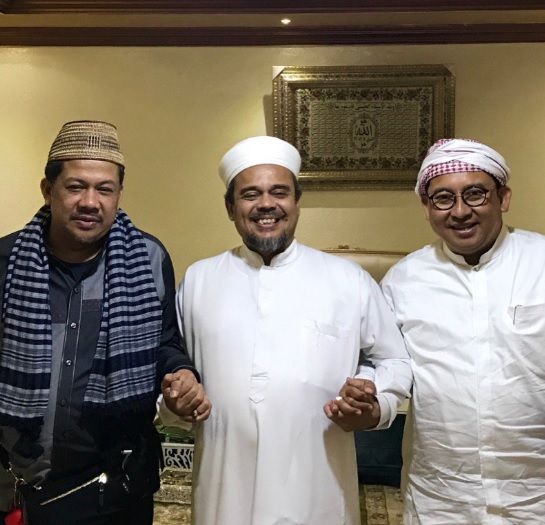 Fadli Zon dan Fahri Hamzah Bertemu Habib Rizieq Ngobrol 5 Jam di Mekah