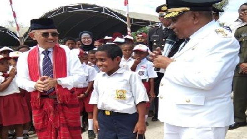 Joni Kalla, Si Pemanjat Tiang Bendera Dapat Prioritas Masuk TNI