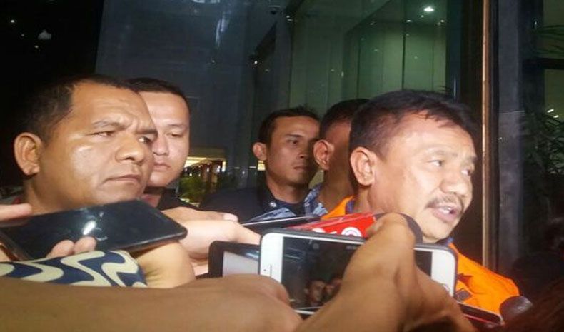 Bupati Jombang Nonaktif Dituntut 8 Tahun Penjara terkait Kasus Suap