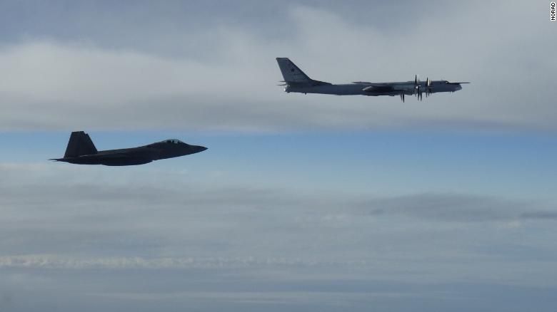 2 Jet Tempur F-22 AS Cegat 2 Bomber Nuklir Rusia di Dekat Alaska