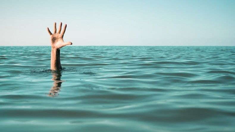 Foto Selfie di Pinggir Laut, 2 Anak Tewas dan 1 Hilang Terseret Ombak