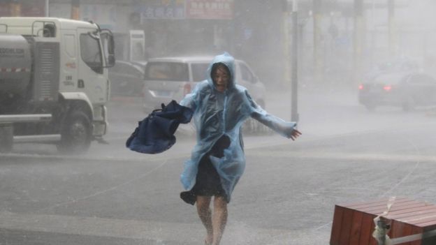 Dari Filipina-Hong Kong, Badai Mangkut Mulai Terjang China