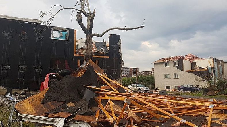 Angin Tornado Porak-porandakan Kota di Kanada, Ini Penampakannya